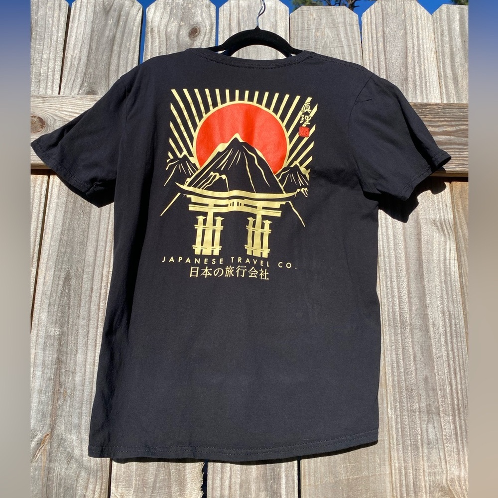 Cotton Black “Japanese Travel Co.”Graphic T-Shirt by LCM International Size M
